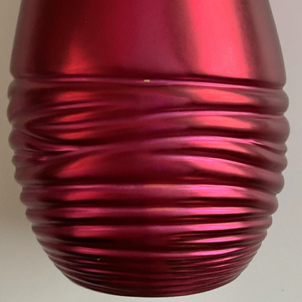 RED TELEFLORA’S RADIANTLY ROUGE VASE DISTRESSED - Picture 13 of 16